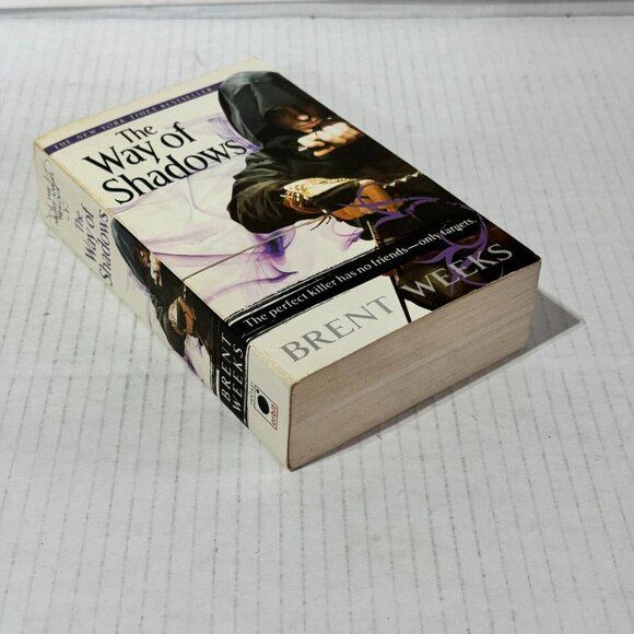 The Way Of Shadows: Book 1 of the Night Angel by Brent Weeks Paperback Book - Picture 2 of 3